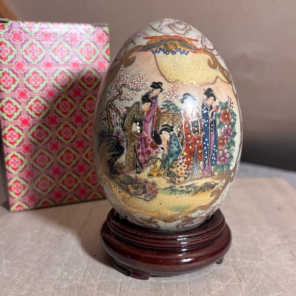 Satsuma Other - Vintage 1970s Satsuma Egg with Display stand. NIB